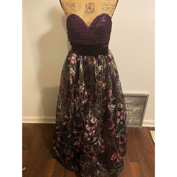 no brand Dresses & Skirts - Velvet sequin embroidery purple prom dress